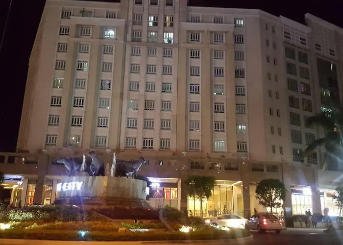 101 Newport Boulevard C1 *